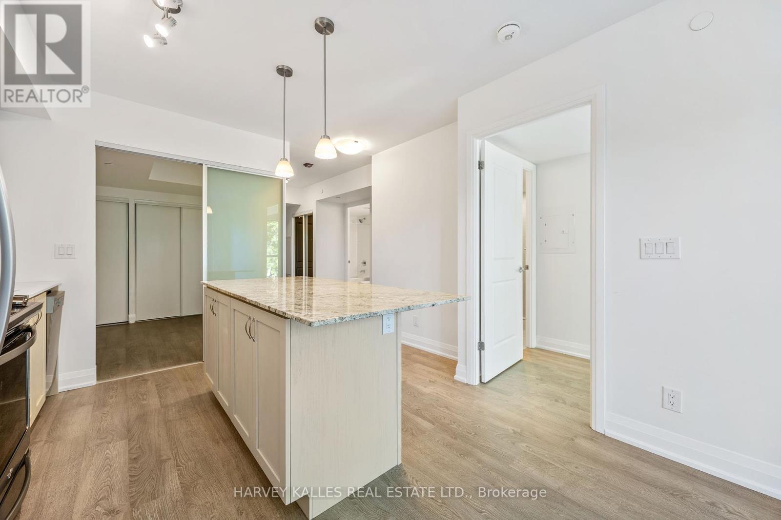 Photo 7 of 304 1400 Kingston Road, Toronto ON