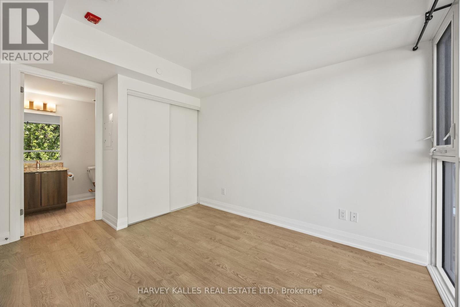 Photo 25 of 304 1400 Kingston Road, Toronto ON