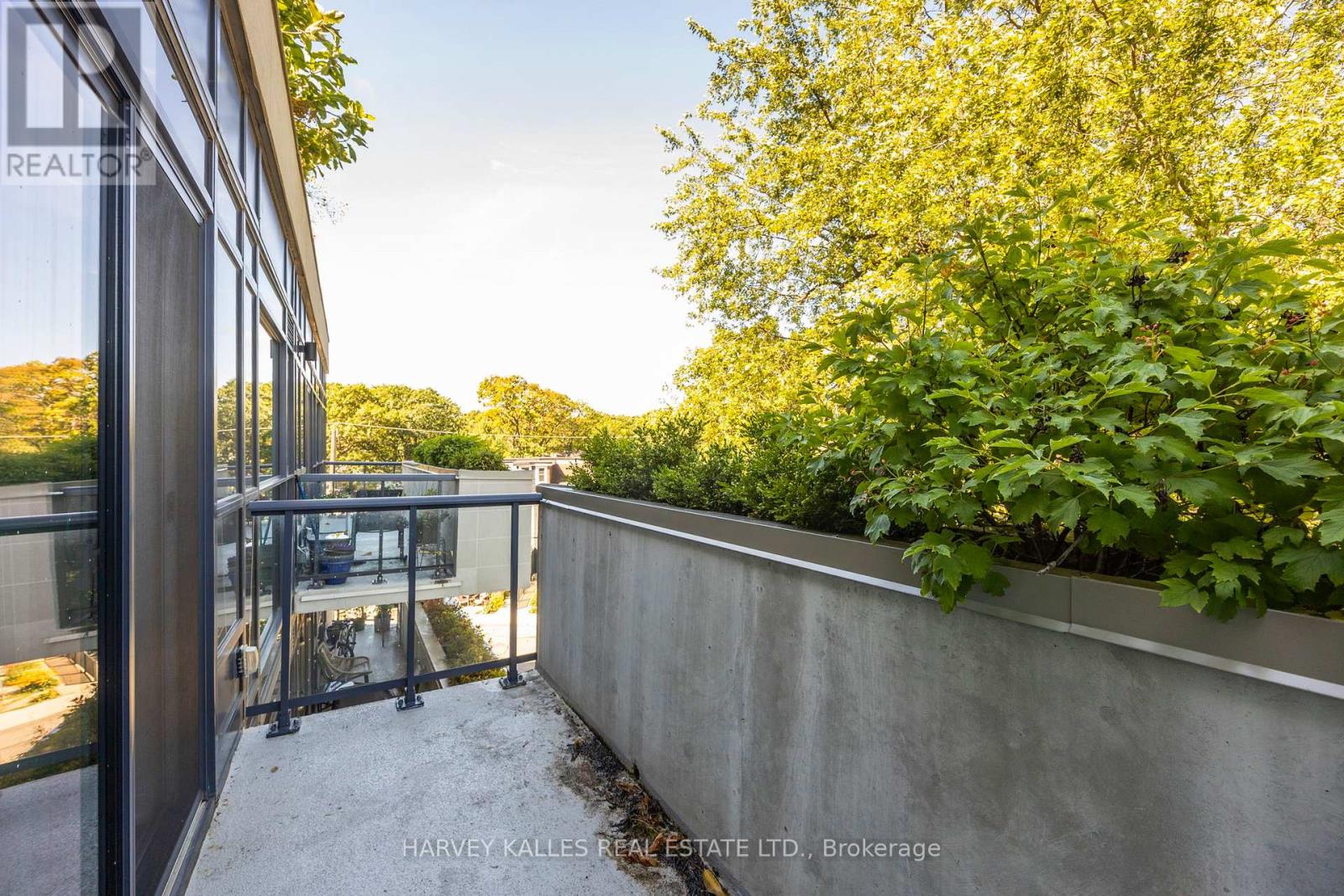 Photo 28 of 304 1400 Kingston Road, Toronto ON