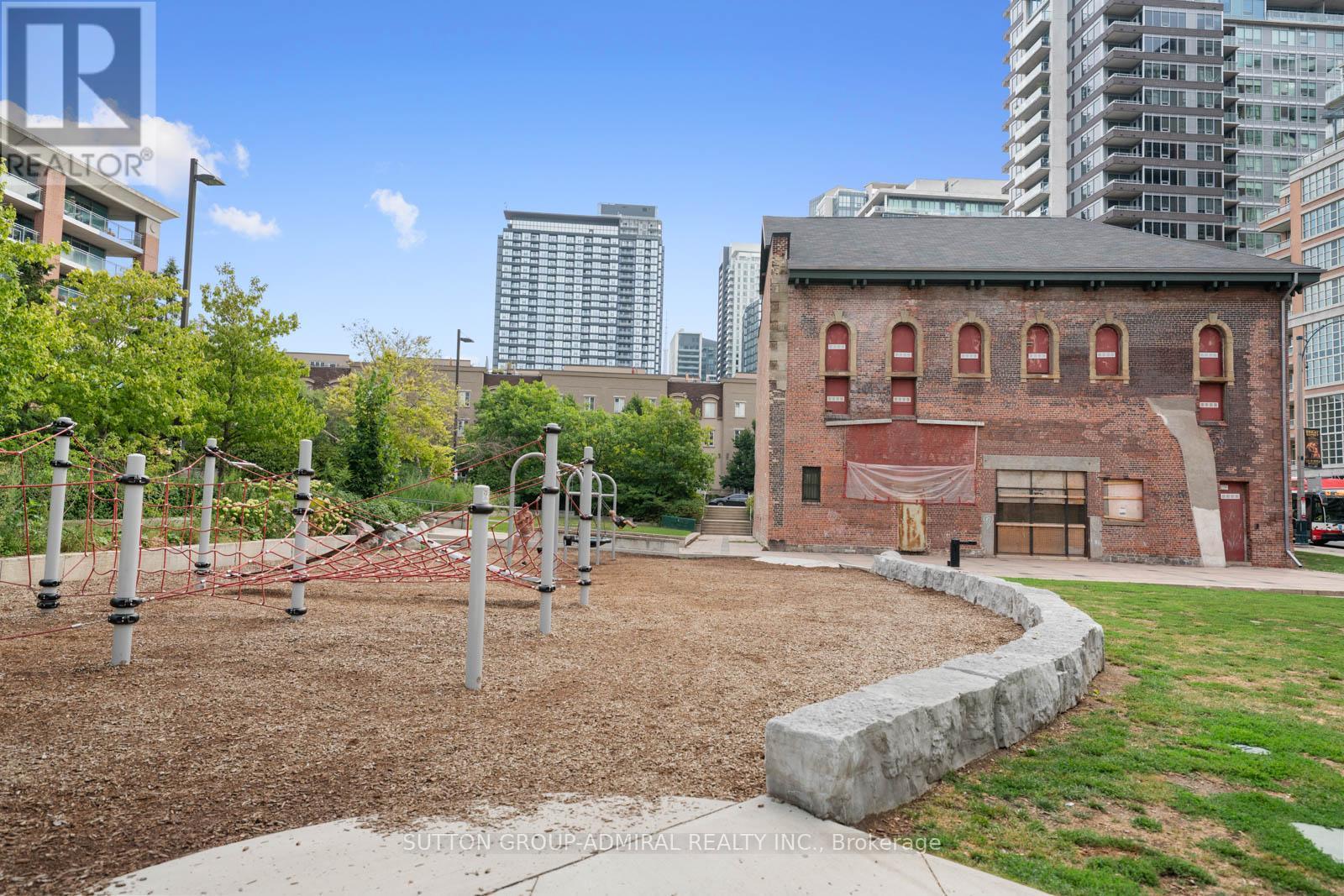 Photo 9 of 605 80 Western Battery Road, Toronto ON