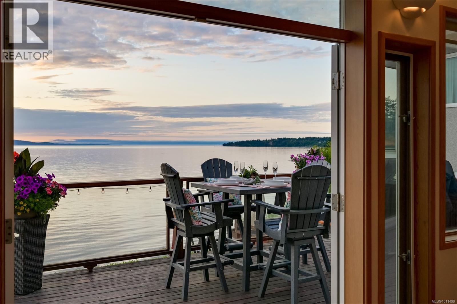 Photo 22 of 4971 Cordova Bay Rd, Saanich BC