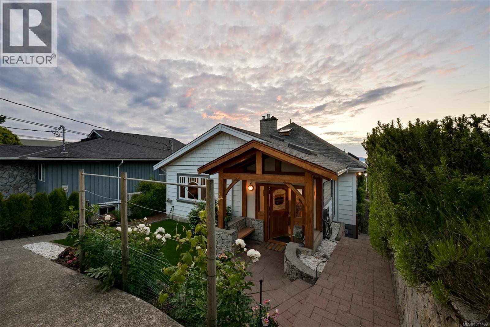 Photo 48 of 4971 Cordova Bay Rd, Saanich BC