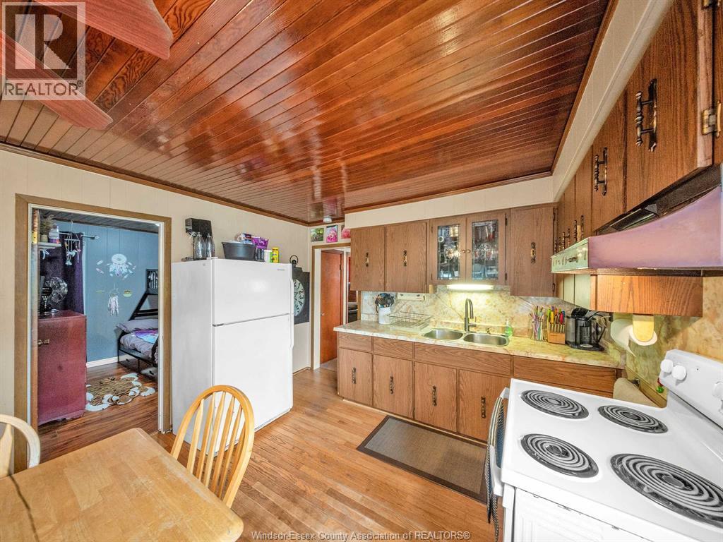 Photo 20 of 9508 Walker, Amherstburg ON