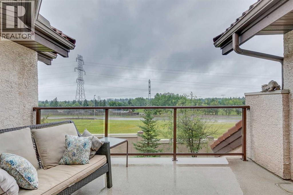 Single Family House Bungalow for Sale in   Sirocco Drive SW Signal Hill Calgary 