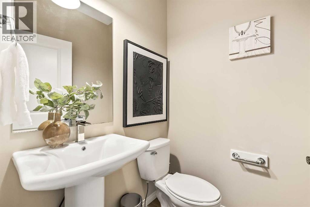 Single Family House for Sale in  Sage Bluff Heights NW Sage Hill Calgary 