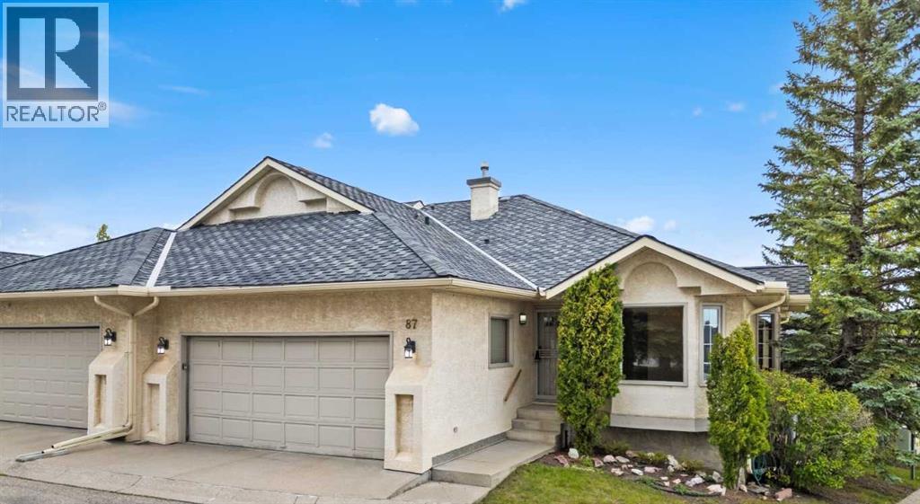 Single Family House for Sale in  Edgepark Villas NW Edgemont Calgary 
