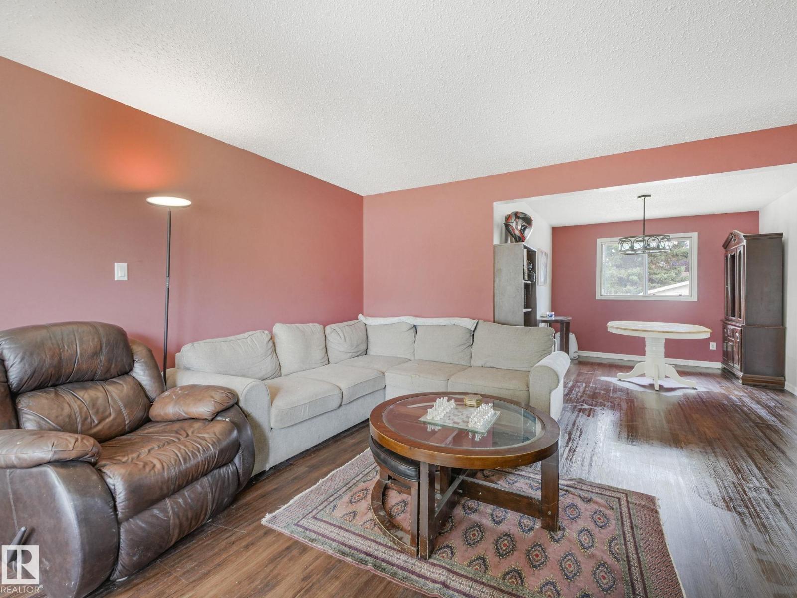 Photo 12 of 5546 Centennial Dr, Wetaskiwin AB