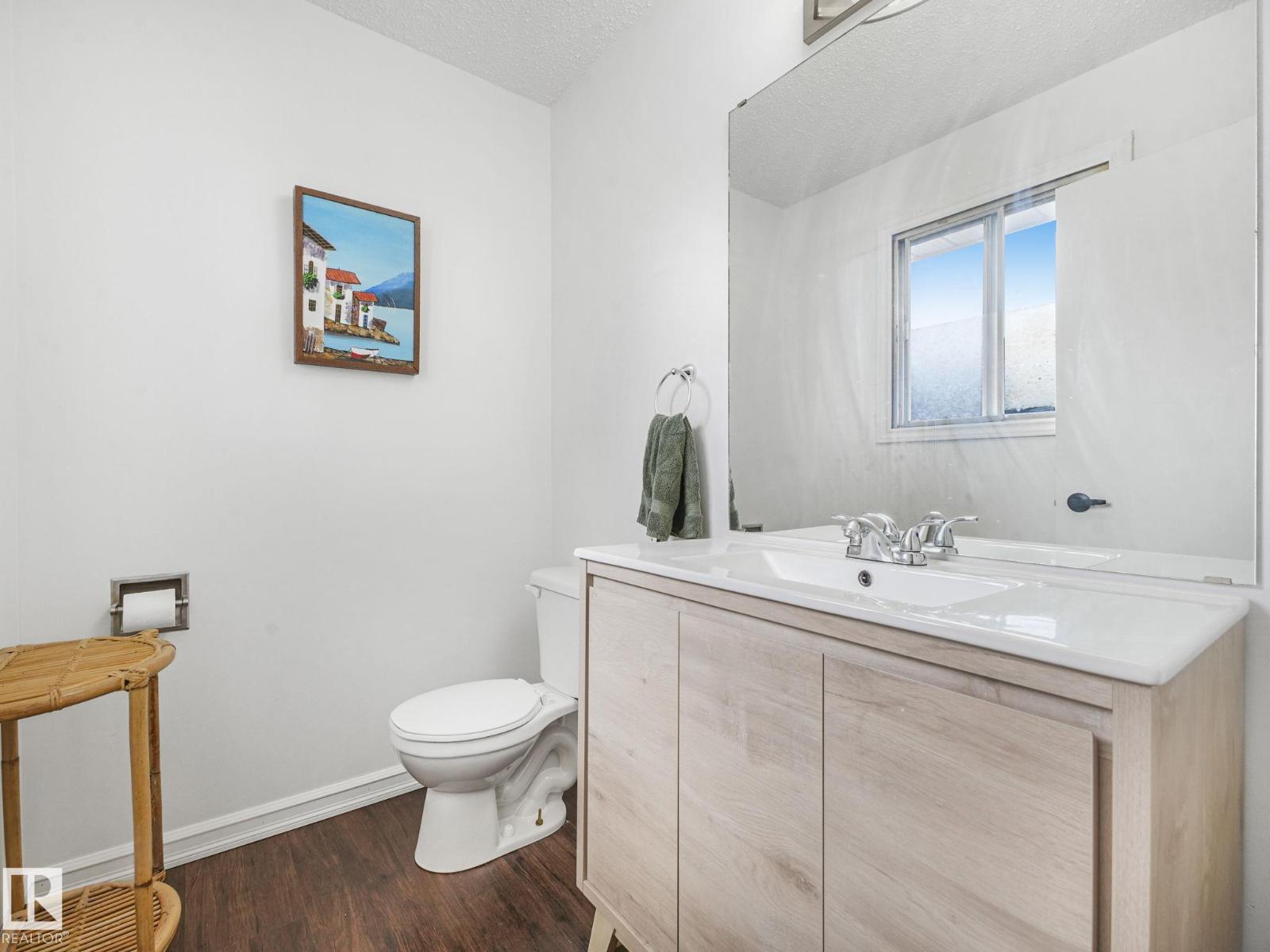 Photo 25 of 5546 Centennial Dr, Wetaskiwin AB