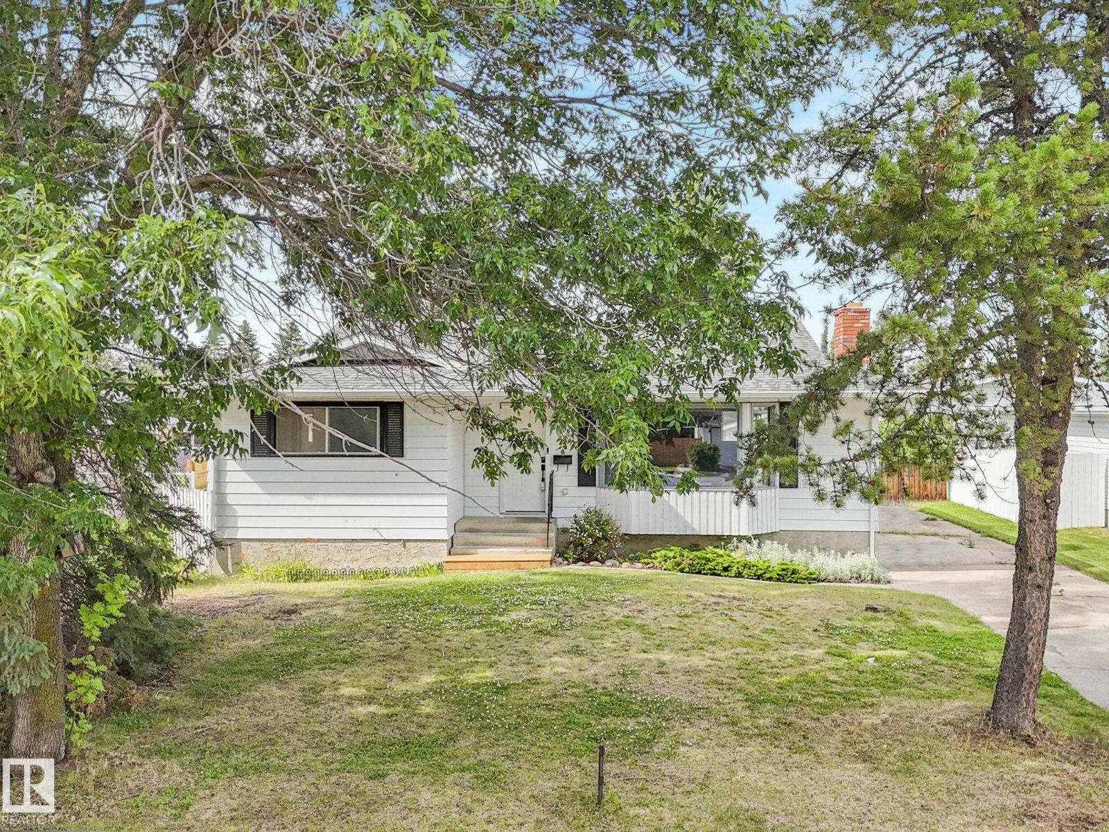 Photo 3 of 5546 Centennial Dr, Wetaskiwin AB