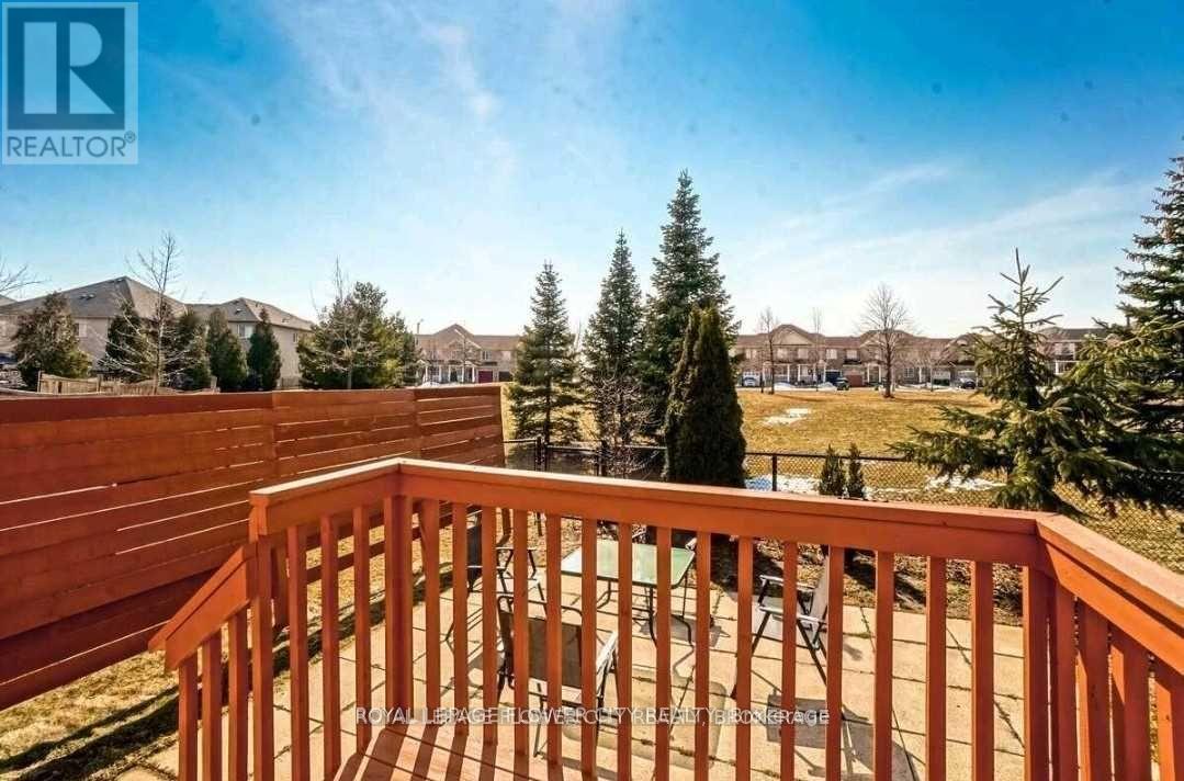 Photo 2 of 65 Tianalee Crescent, Brampton ON