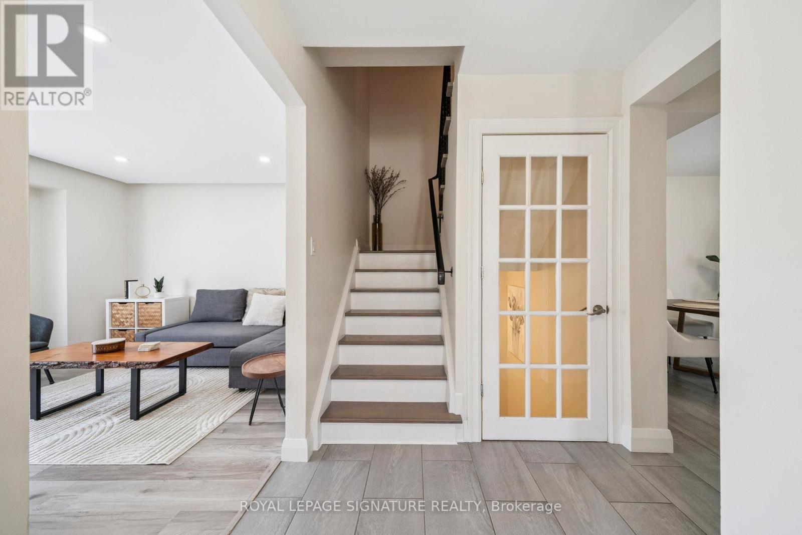 Photo 48 of 519 Galedowns Court, Mississauga ON