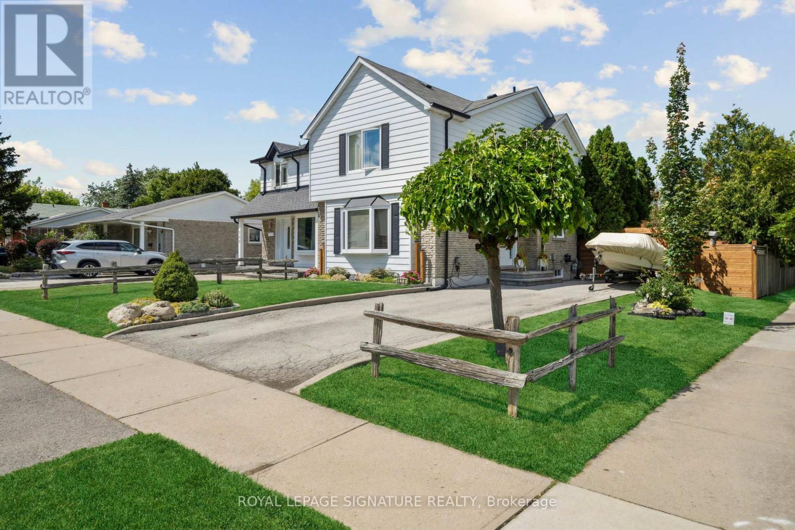 Photo 32 of 519 Galedowns Court, Mississauga ON