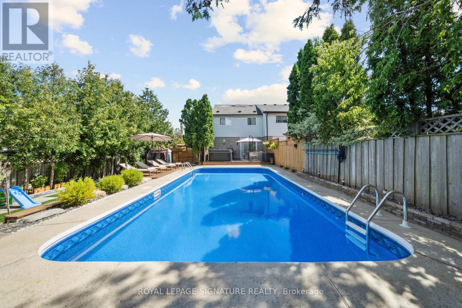 Photo 24 of 519 Galedowns Court, Mississauga ON