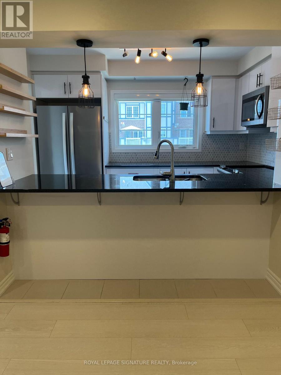 Photo 7 of 126 Christopher Road, Oakville ON