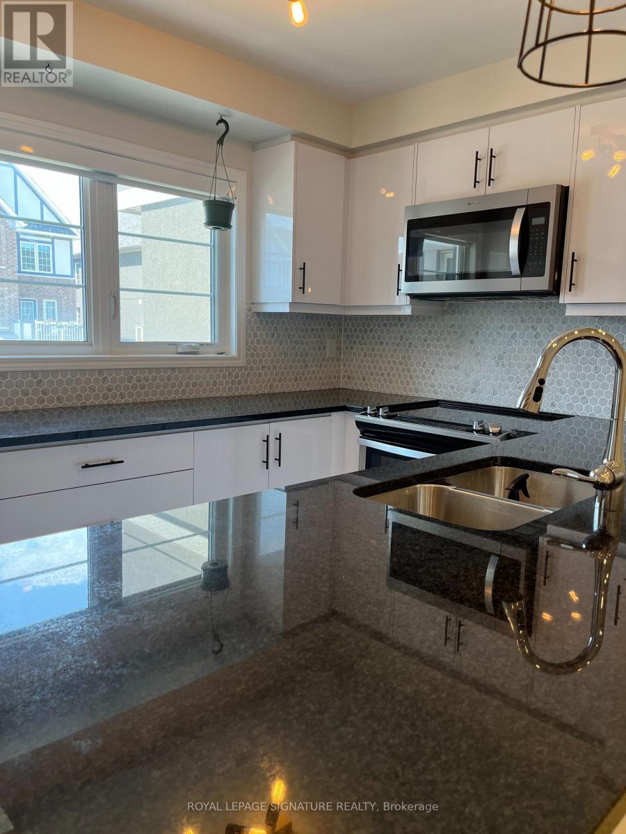Photo 16 of 126 Christopher Road, Oakville ON