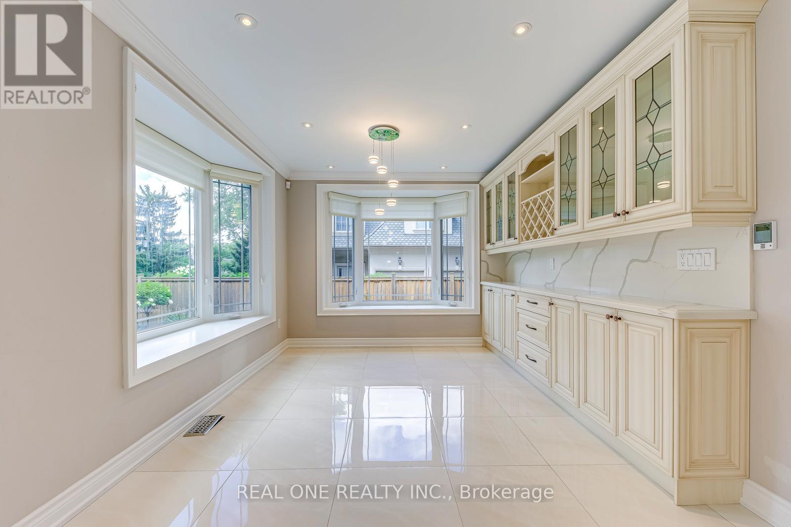 Photo 37 of 308 Morrison Road, Oakville ON