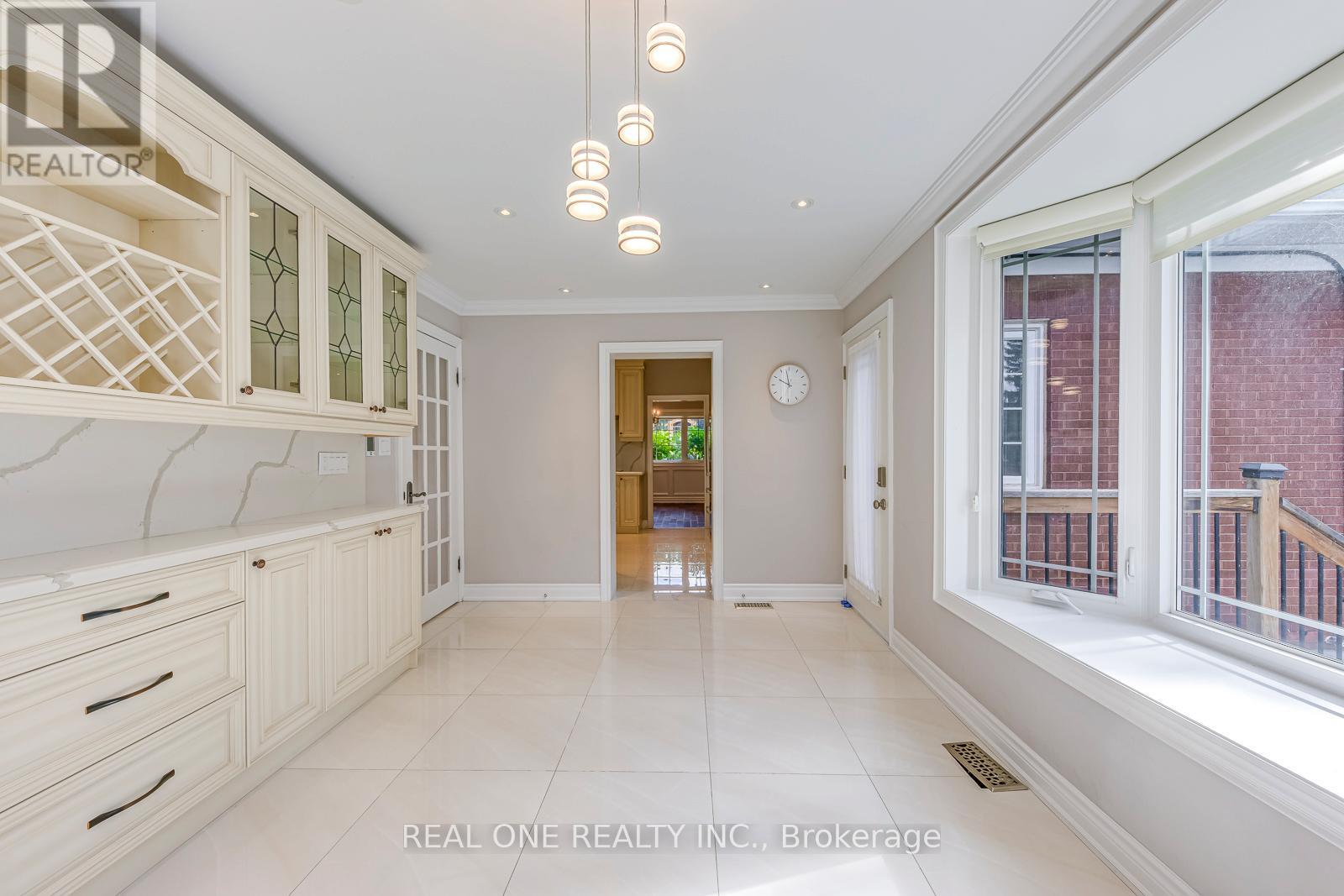 Photo 5 of 308 Morrison Road, Oakville ON