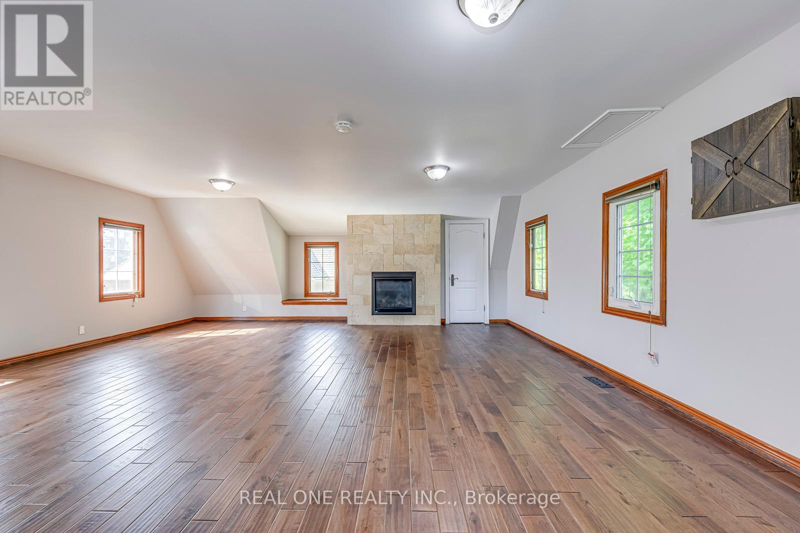 Photo 42 of 308 Morrison Road, Oakville ON