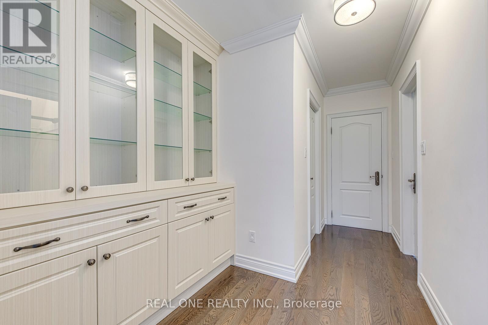 Photo 43 of 308 Morrison Road, Oakville ON