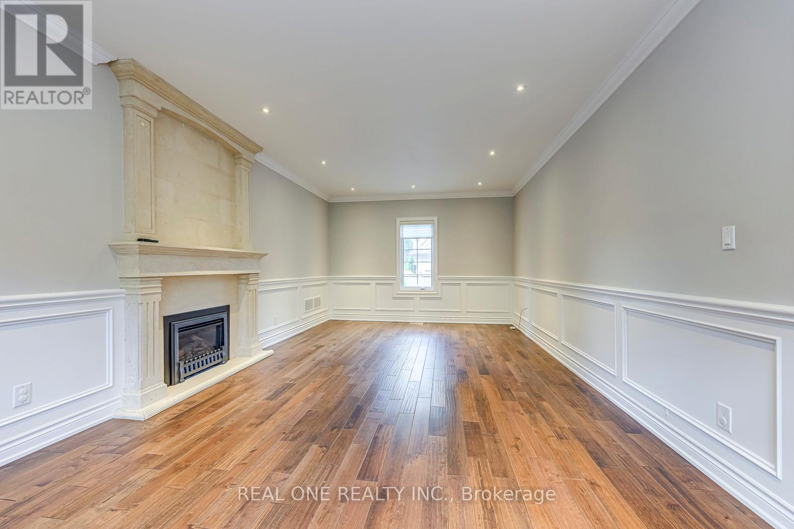Photo 31 of 308 Morrison Road, Oakville ON