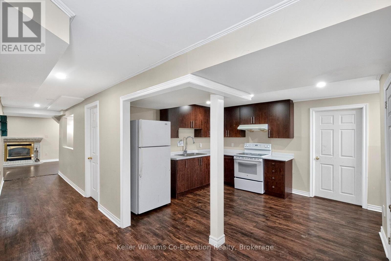 Photo 13 of 8 Bridle Road, Penetanguishene ON