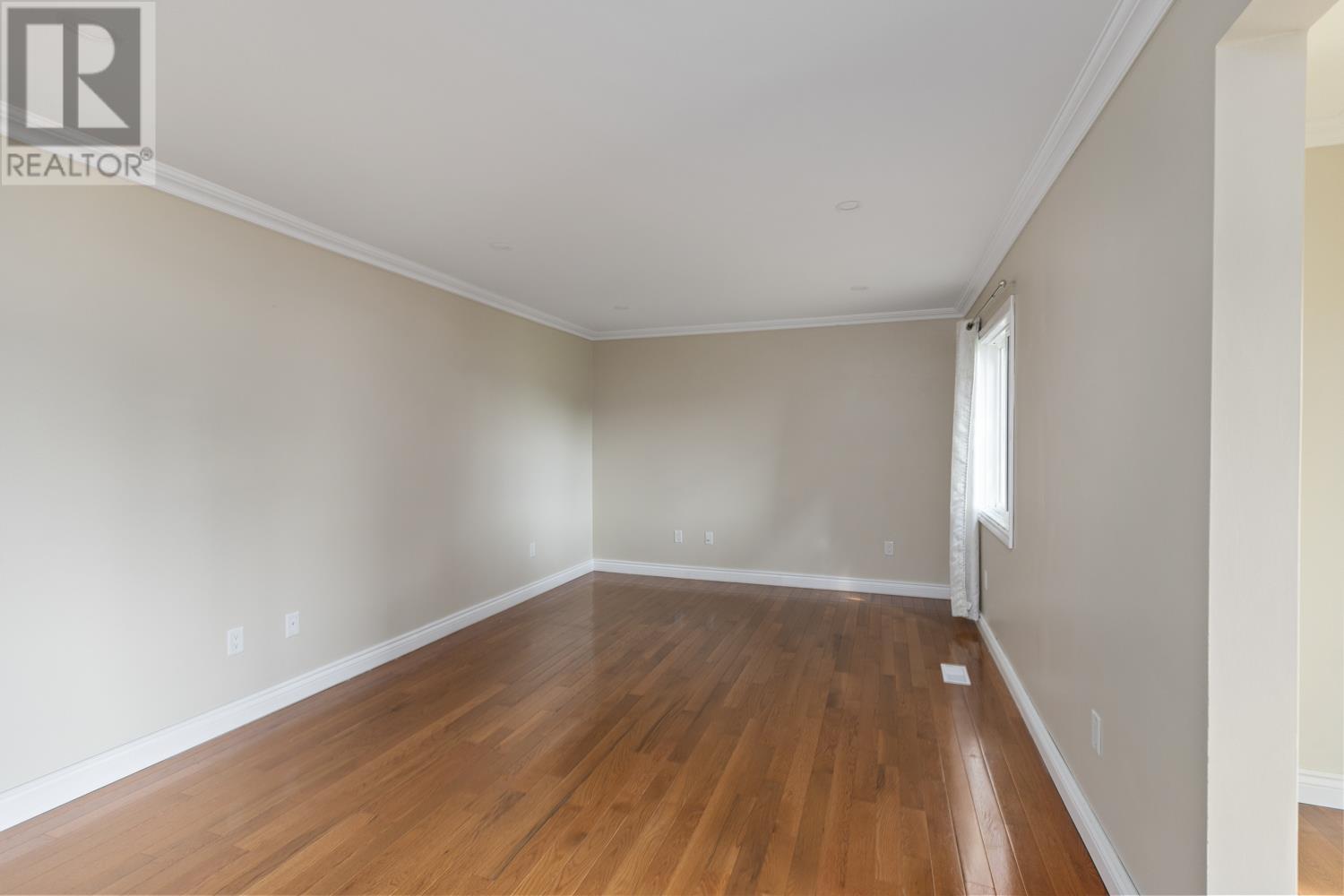 Photo 7 of 239 Letcher St, Sault Ste Marie ON