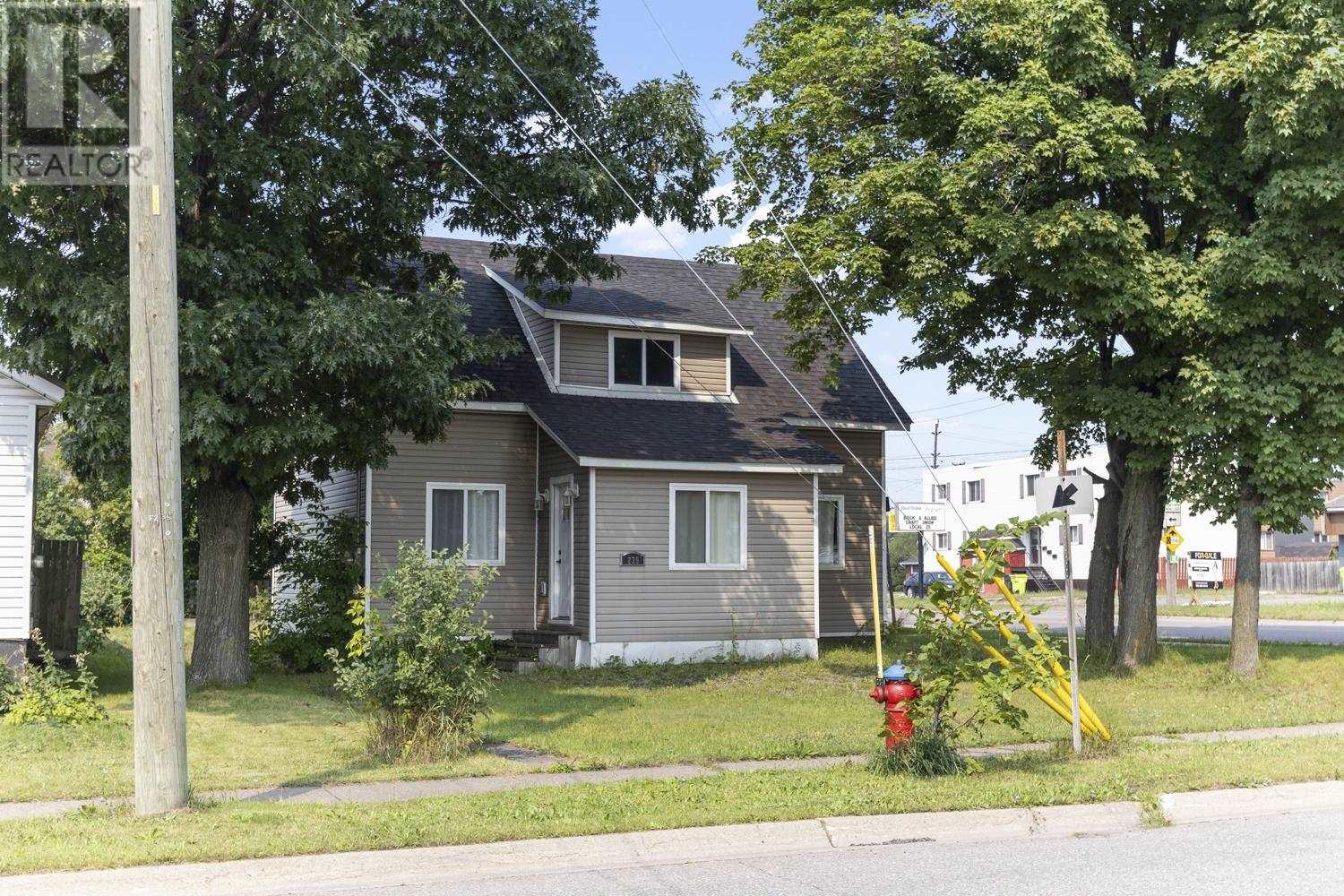 Photo 10 of 239 Letcher St, Sault Ste Marie ON