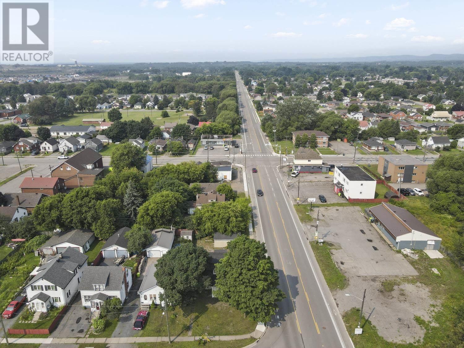 Photo 2 of 239 Letcher St, Sault Ste Marie ON