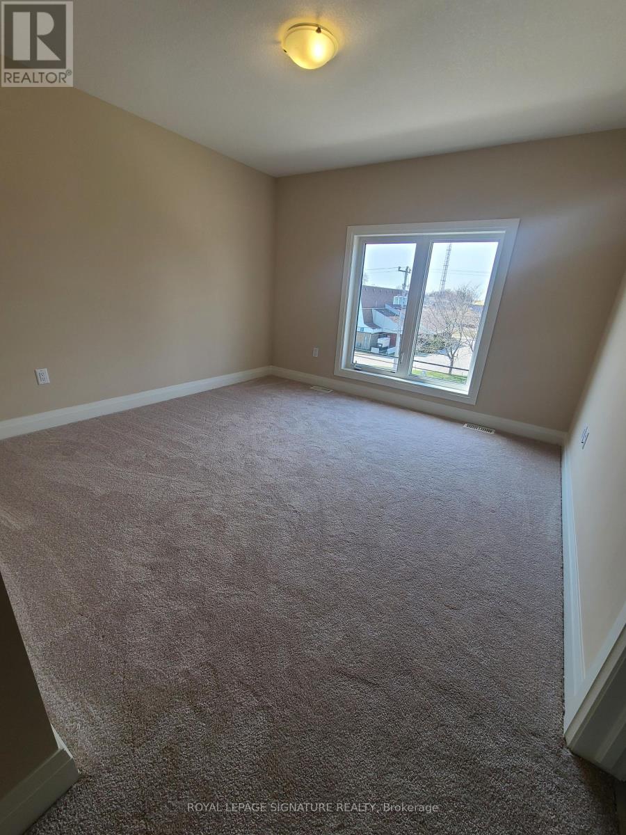 Photo 4 of 3287 Homestead Drive, Hamilton ON