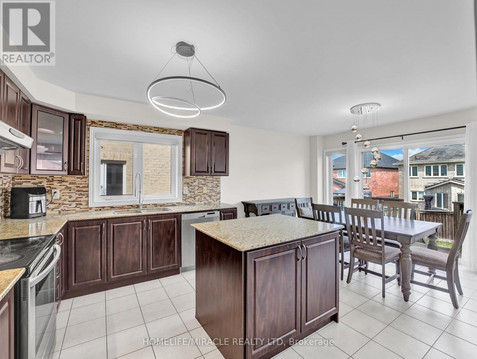 Photo 17 of 26 Stephenson Road, Brantford ON
