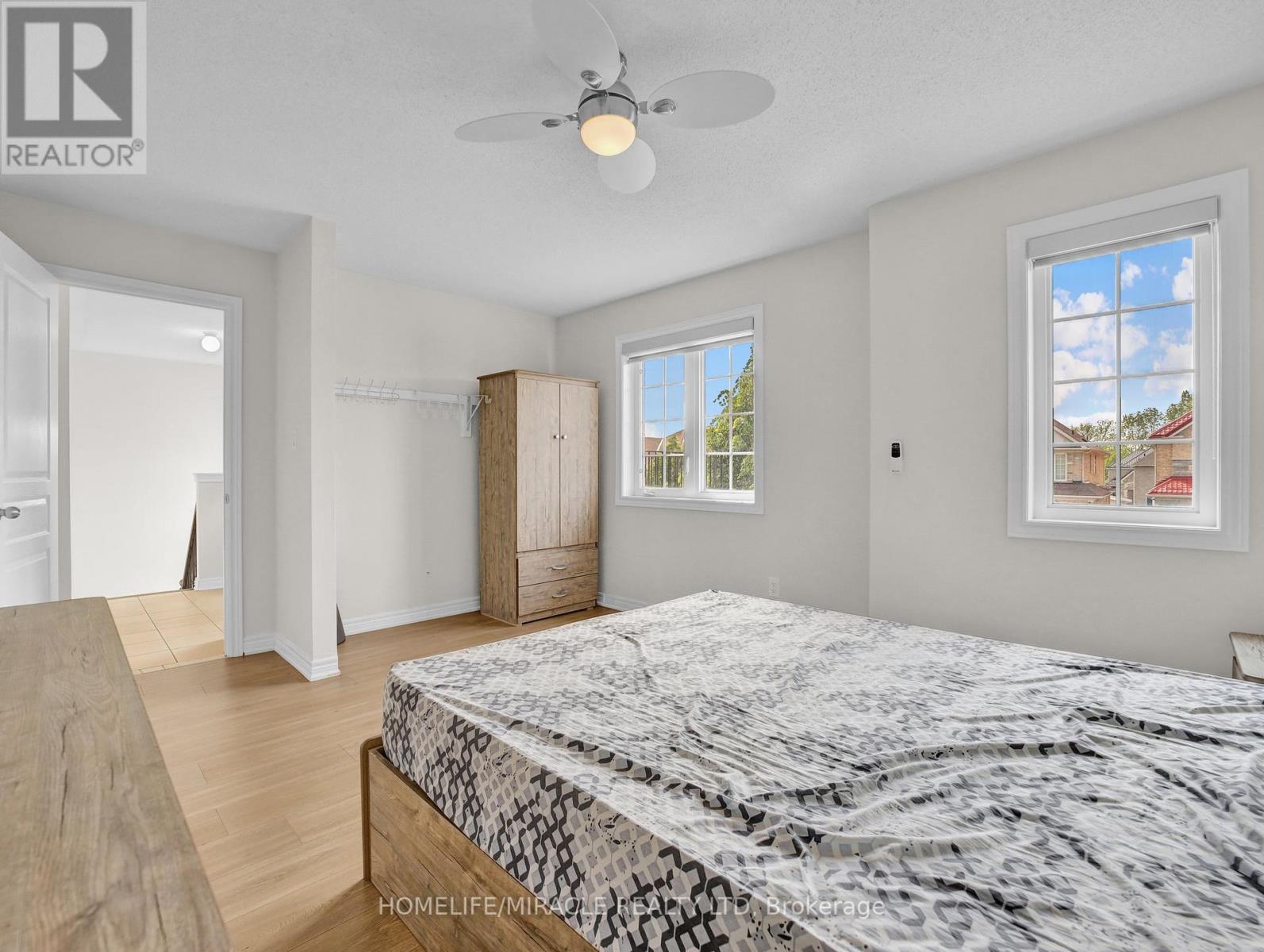 Photo 24 of 26 Stephenson Road, Brantford ON