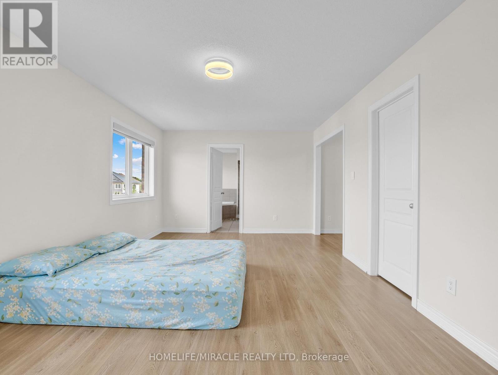 Photo 35 of 26 Stephenson Road, Brantford ON