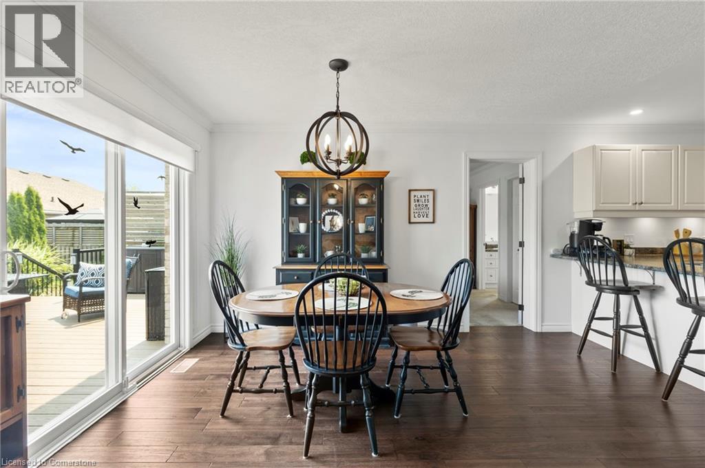 Photo 12 of 3923 Sunset Lane, Vineland ON
