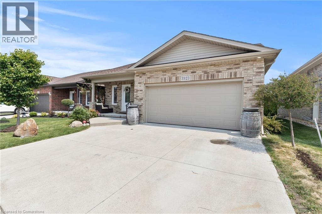 Photo 21 of 3923 Sunset Lane, Vineland ON