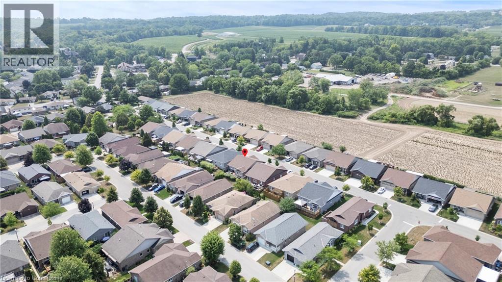 Photo 31 of 3923 Sunset Lane, Vineland ON