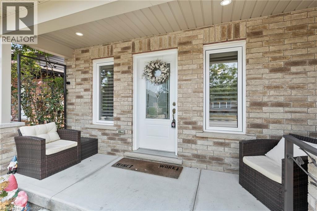 Photo 20 of 3923 Sunset Lane, Vineland ON