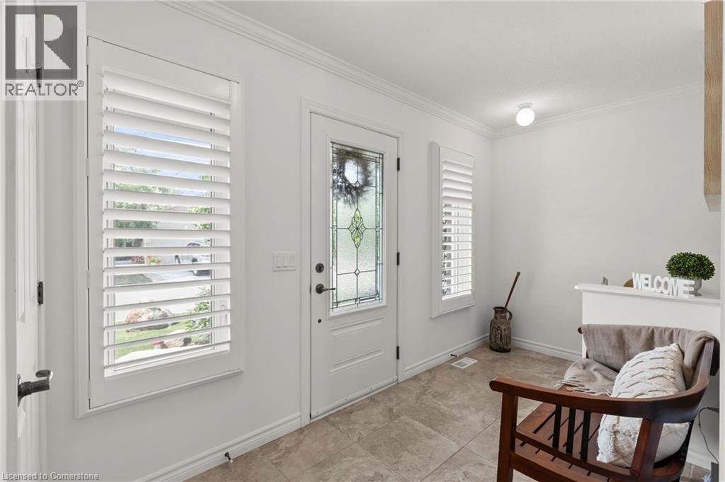 Photo 23 of 3923 Sunset Lane, Vineland ON