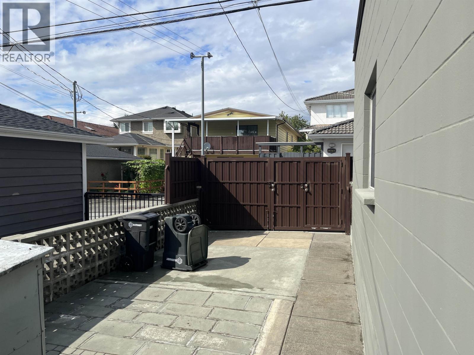 Photo 11 of 3961 Venables Street, Burnaby BC
