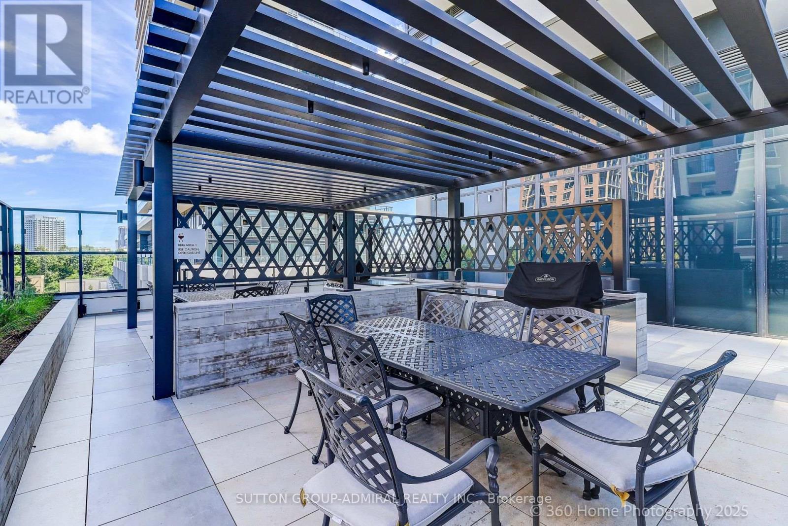 Photo 36 of 3009 10 Inn On The Park Drive, Toronto ON