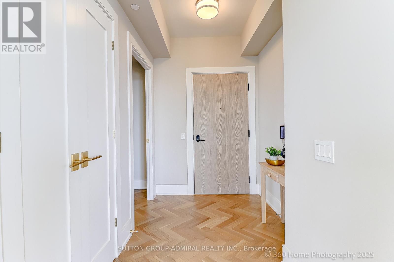 Photo 38 of 3009 10 Inn On The Park Drive, Toronto ON