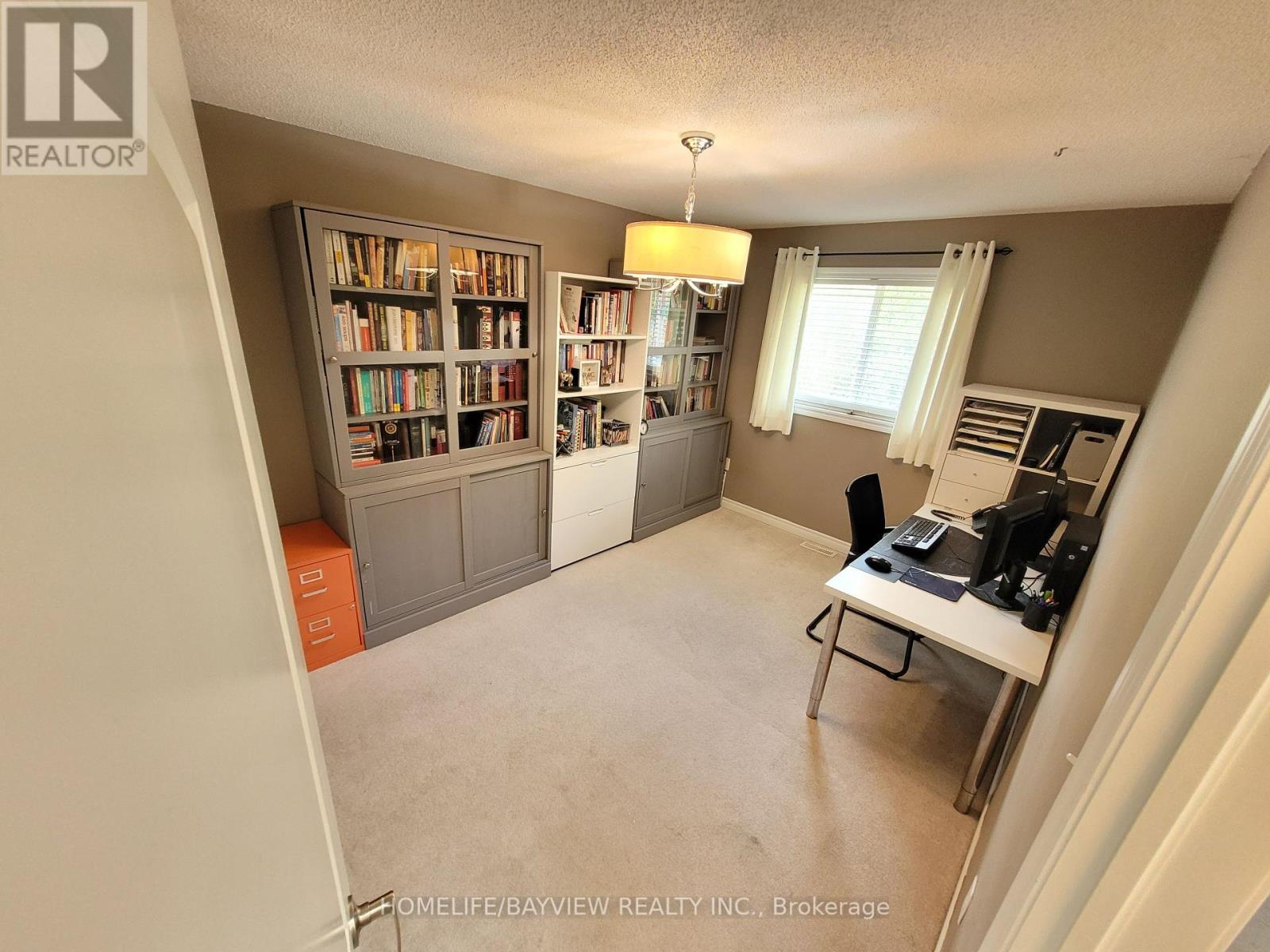 Photo 27 of 44 Thicketwood Avenue, Barrie ON