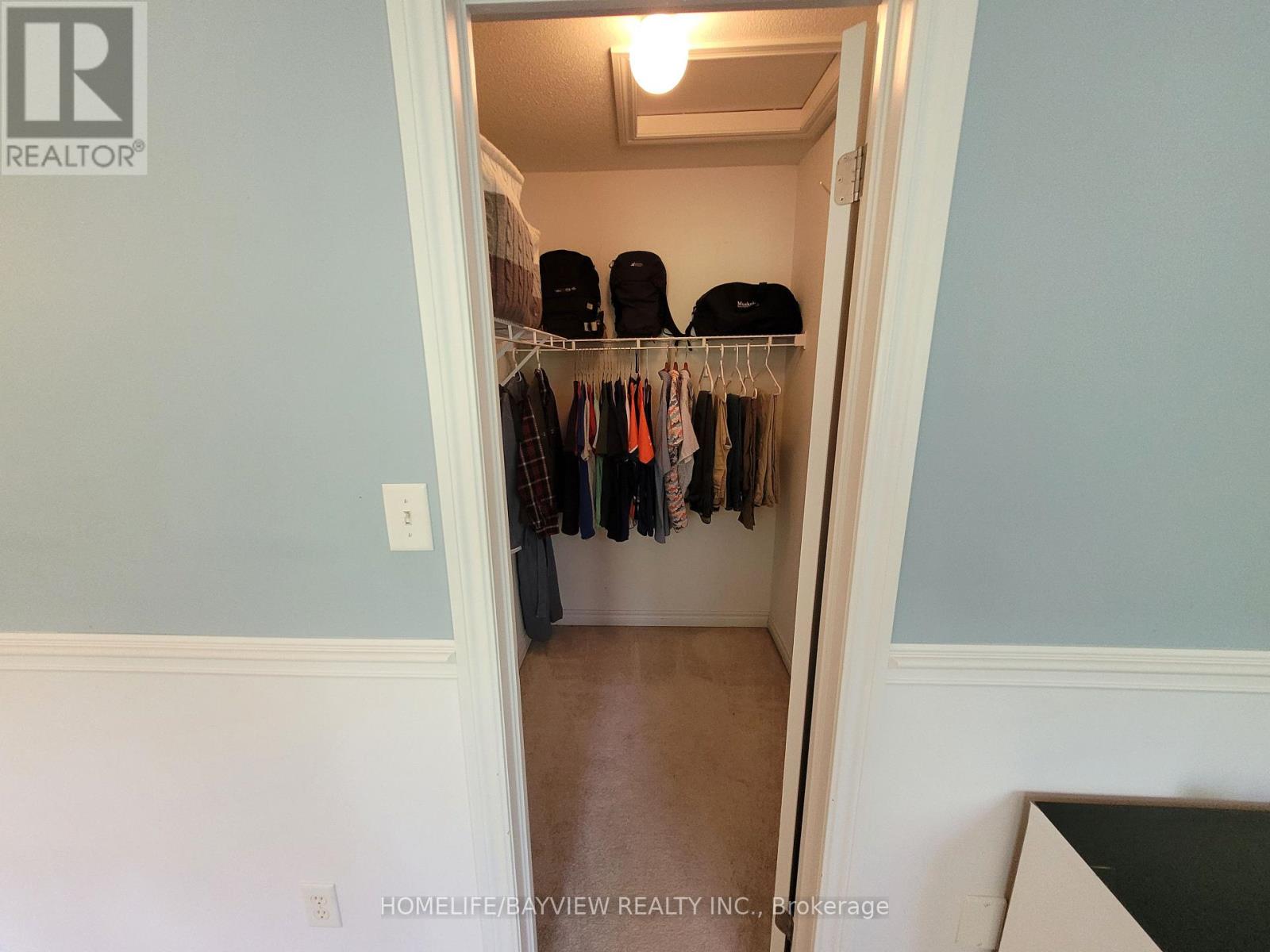Photo 4 of 44 Thicketwood Avenue, Barrie ON