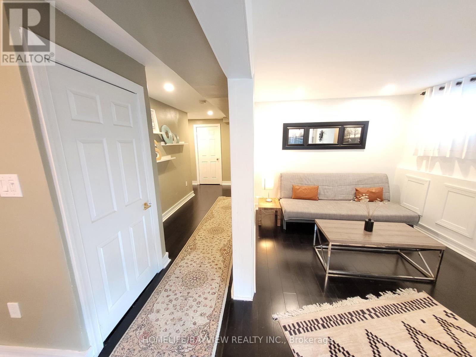 Photo 1 of 44 Thicketwood Avenue, Barrie ON