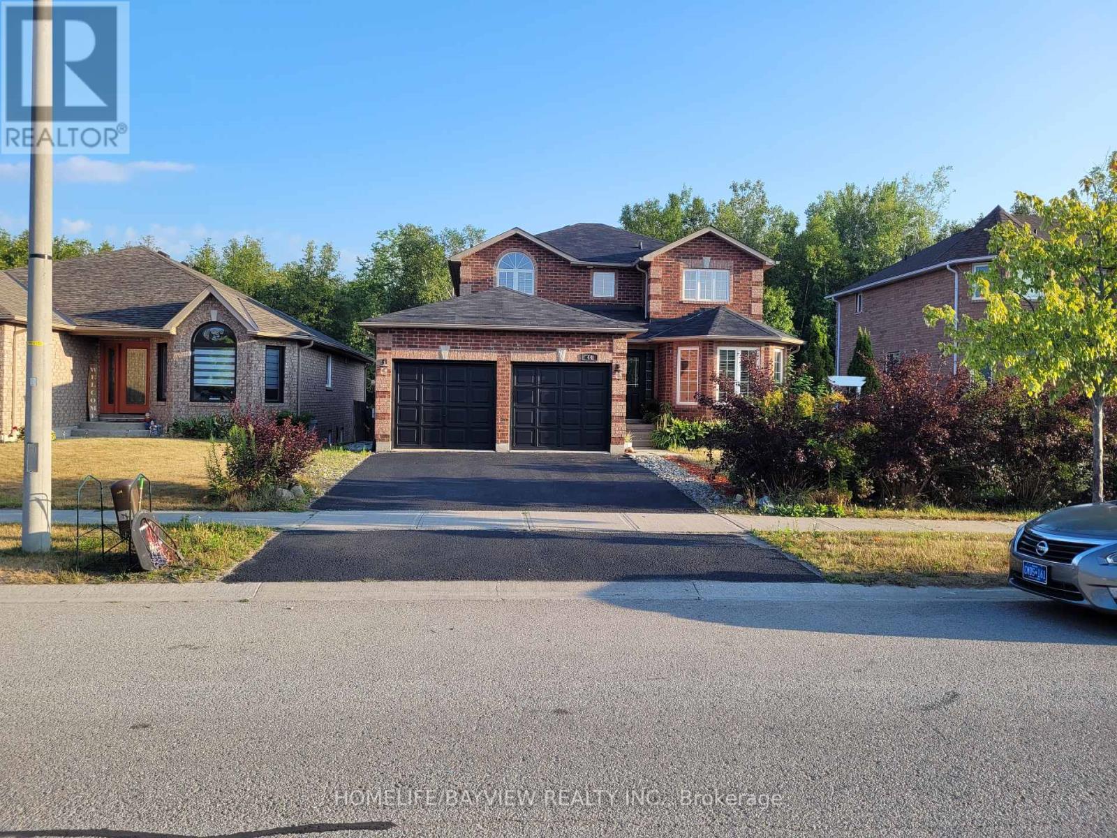 Photo 13 of 44 Thicketwood Avenue, Barrie ON