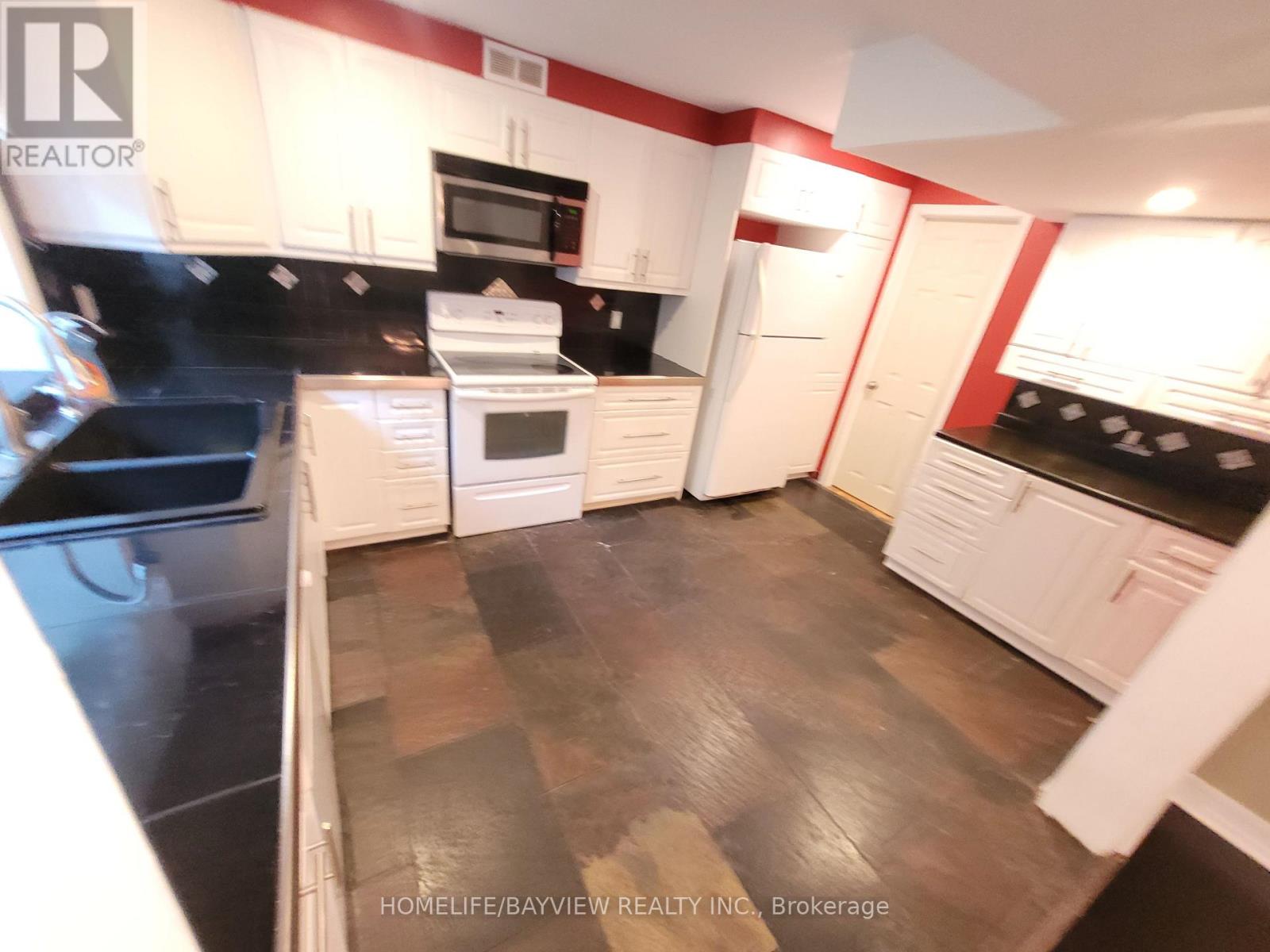 Photo 8 of 44 Thicketwood Avenue, Barrie ON