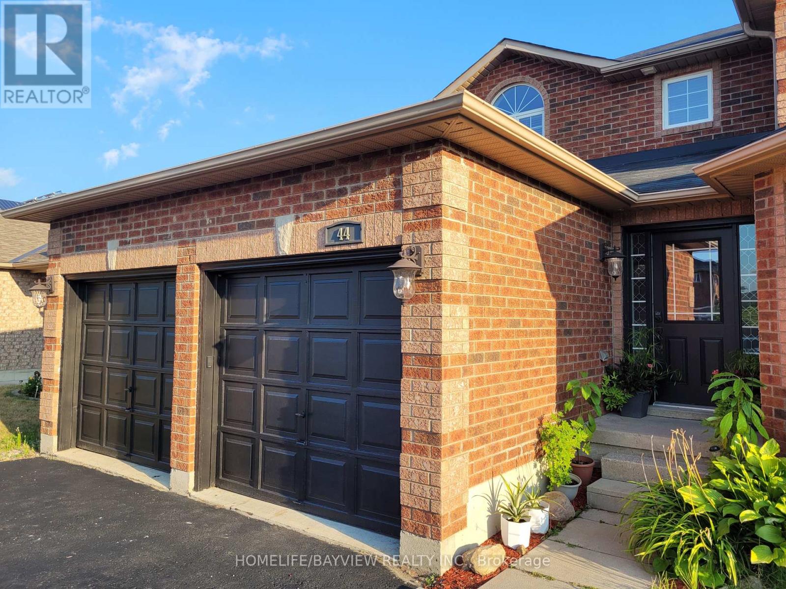 Photo 26 of 44 Thicketwood Avenue, Barrie ON