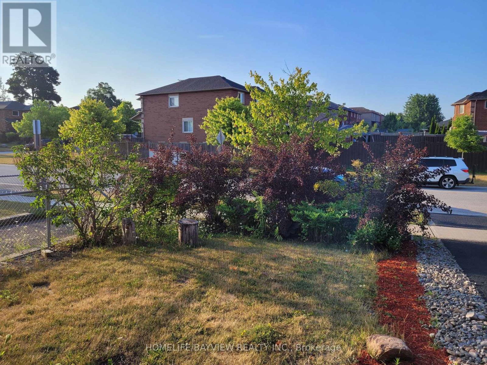 Photo 17 of 44 Thicketwood Avenue, Barrie ON