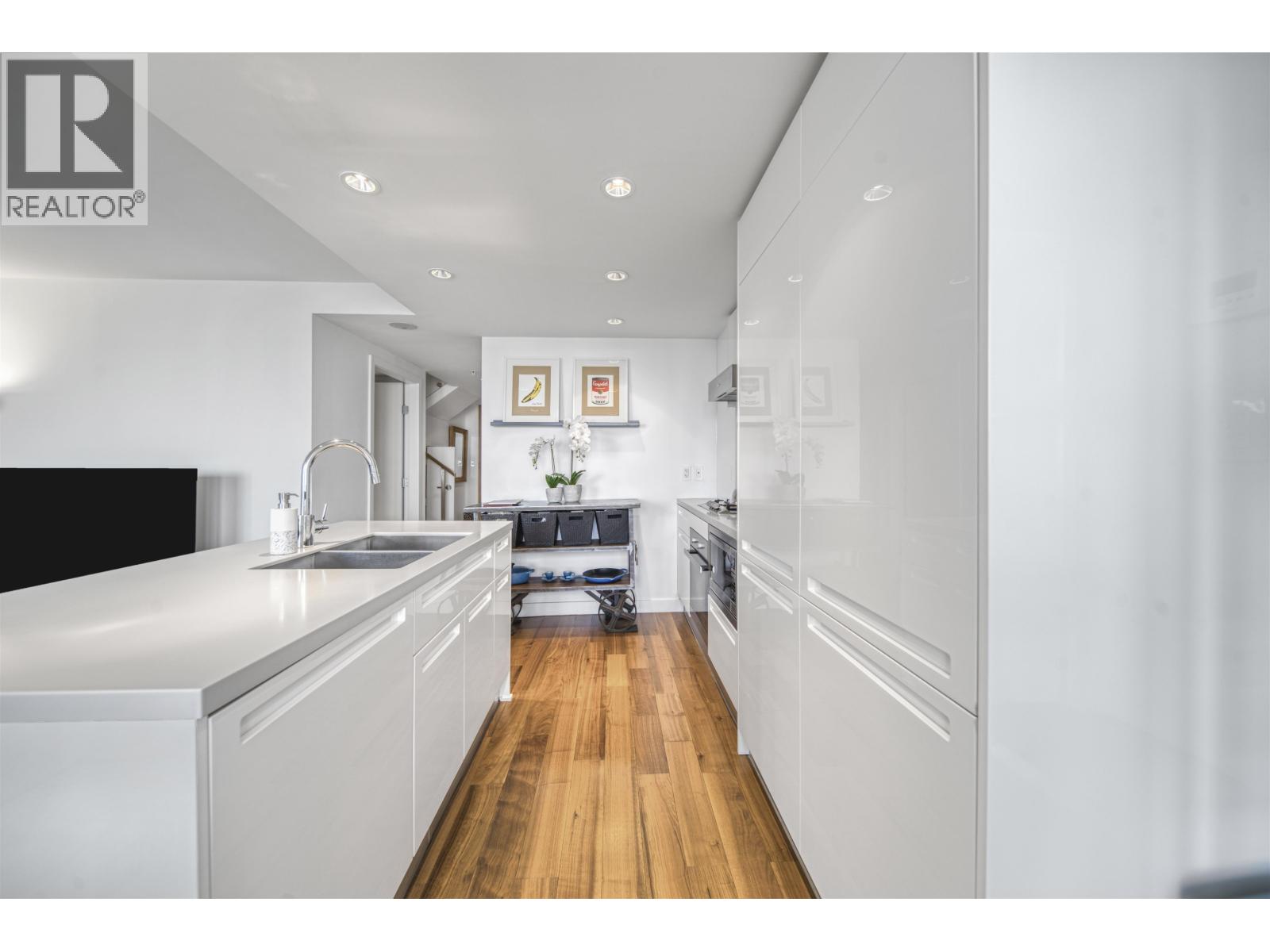 Photo 24 of Ph 7 188 Keefer Street, Vancouver BC
