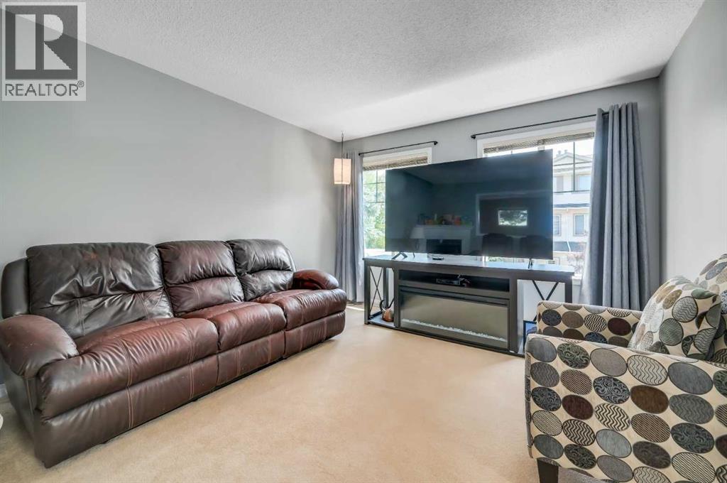 Single Family House 4 Level for Sale in  Country Hills Cove NW Country Hills Calgary 