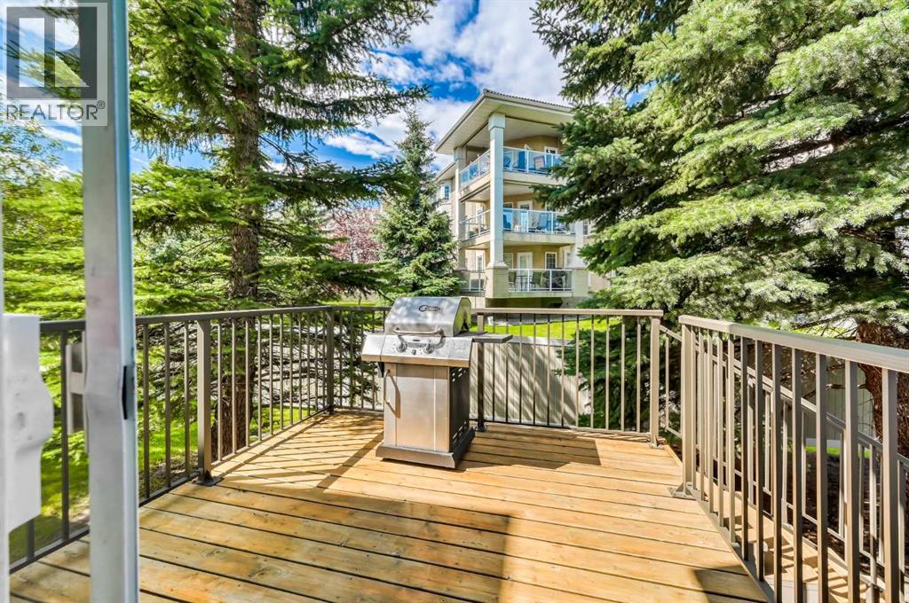 Single Family House 4 Level for Sale in  Country Hills Cove NW Country Hills Calgary 